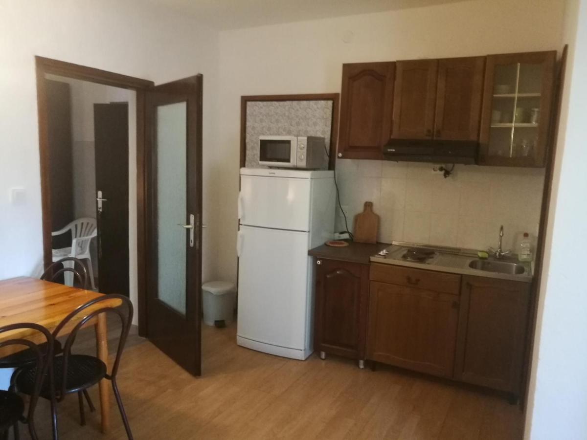 Apartments Mint Povljana - 50M From Sandy Beach Exterior photo