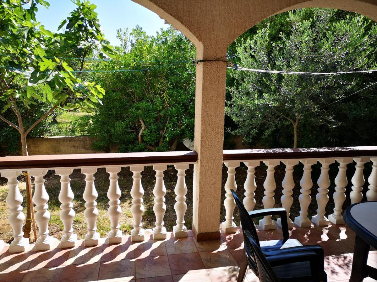 Apartments Mint Povljana - 50M From Sandy Beach Exterior photo